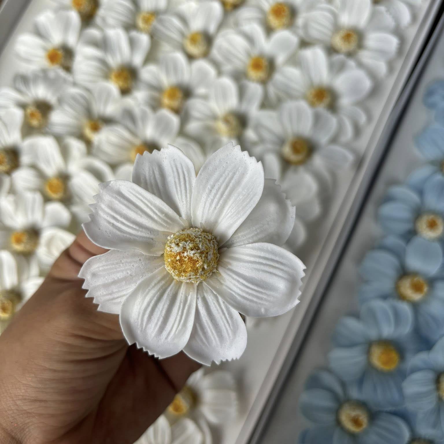 Hoa sáp cúc cánh bướm hàng Trung cao cấp - Sỉ Phụ Kiện Hoa Hoa sáp cúc cánh bướm hàng Trung cao cấp - Ảnh 3